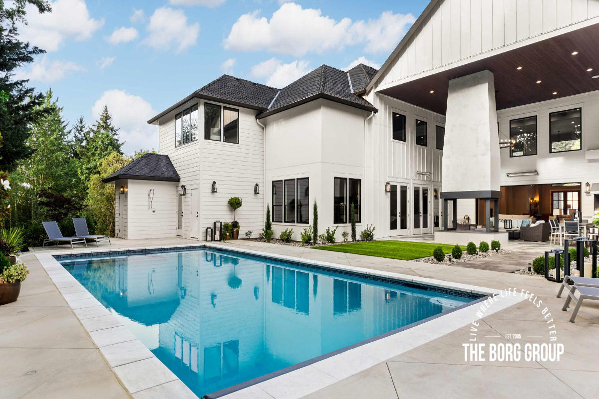 Kingston Estero community overview